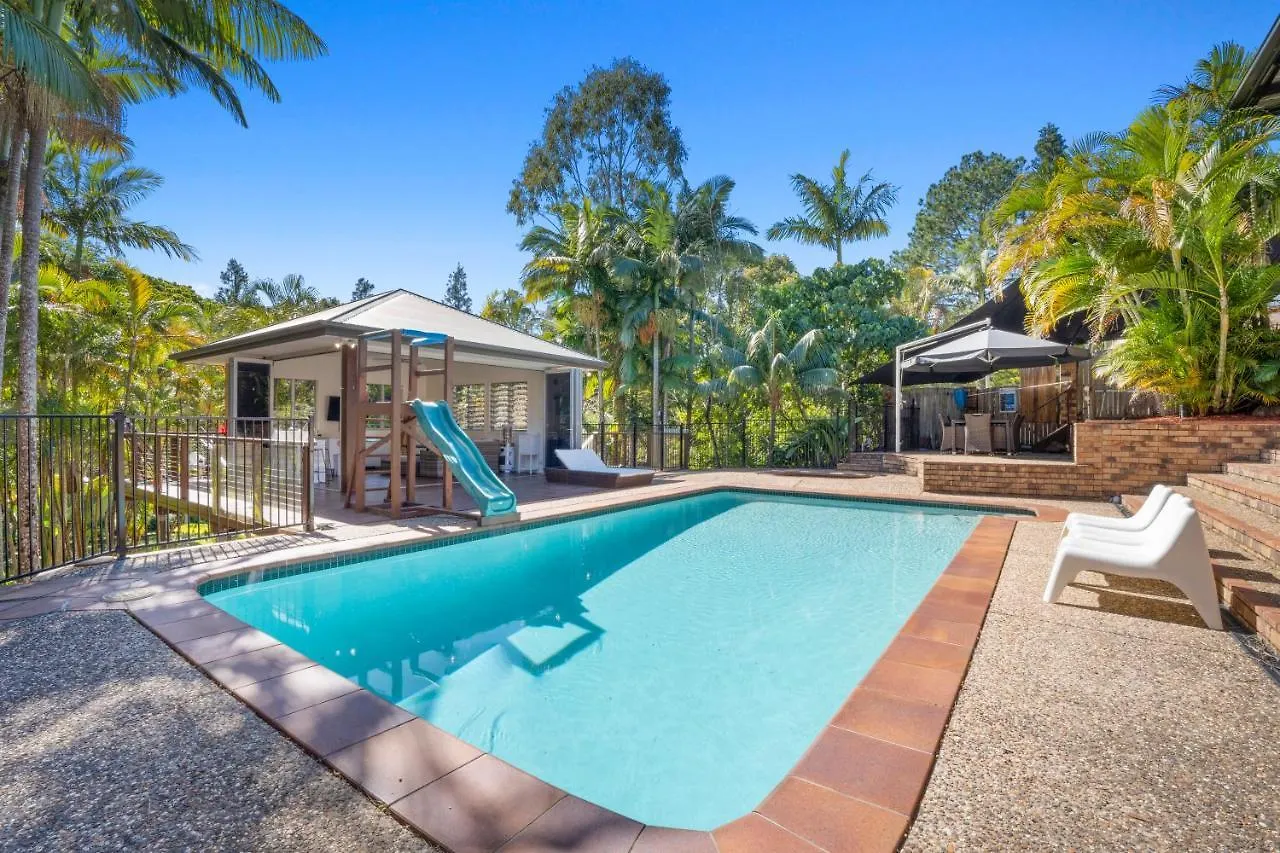 Holiday home Paradise Retreat Resort Home With Waterfall & Pool On 2000M2 Gold Coast
